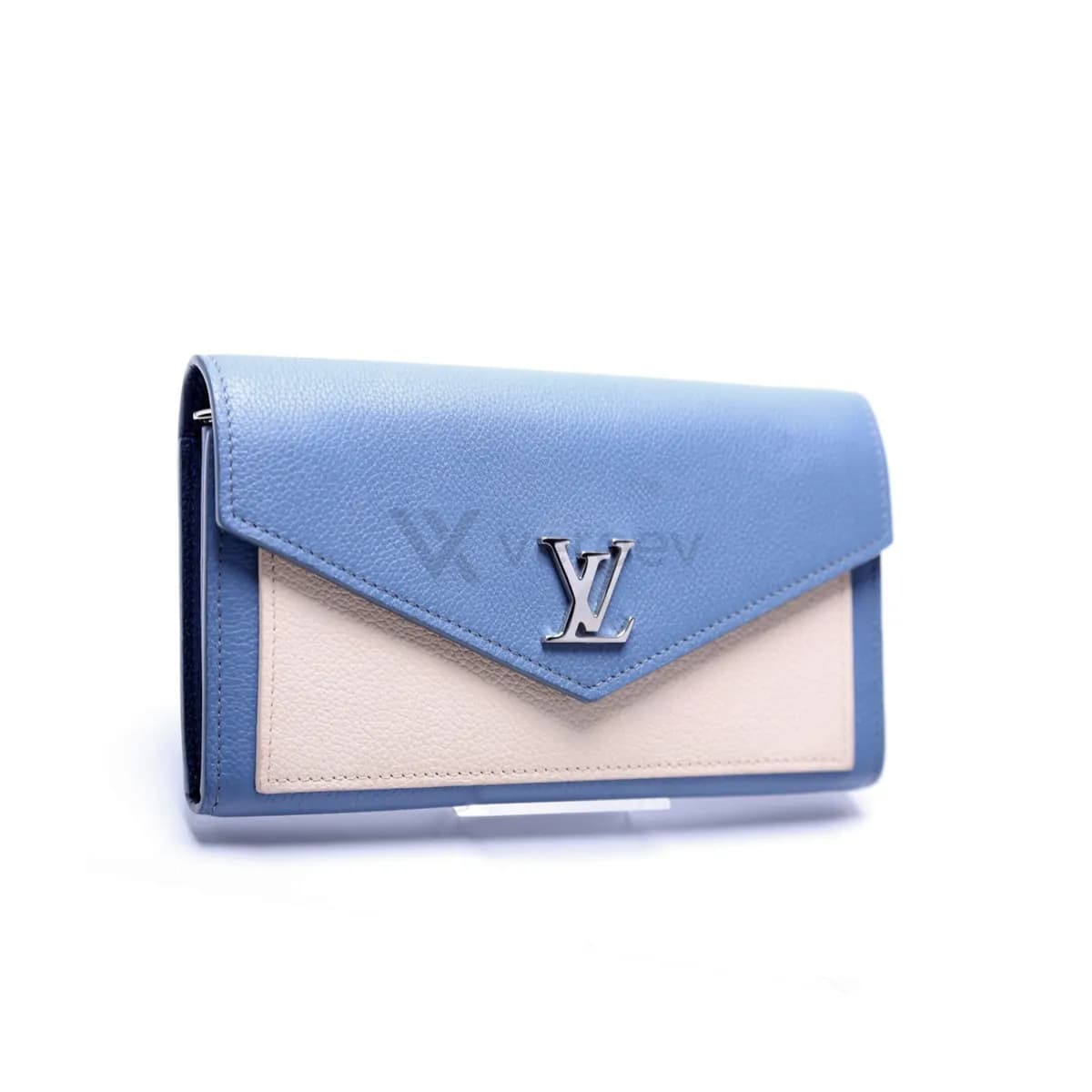 Sample photo 1, Full Wallet: a blue and cream leather Louis Vuitton wallet